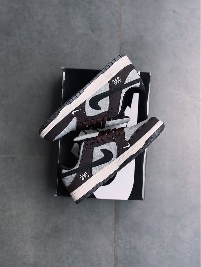 NIKE 10 A QUALITY SHOE