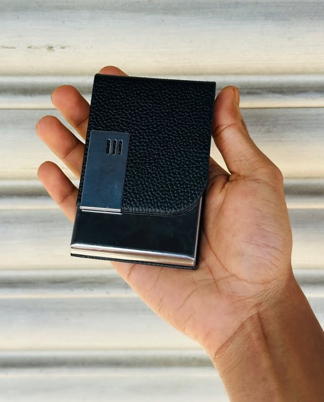 Compact modern men’s card holder wallet in hand – Best Mens Accessories Shop In Malappuram