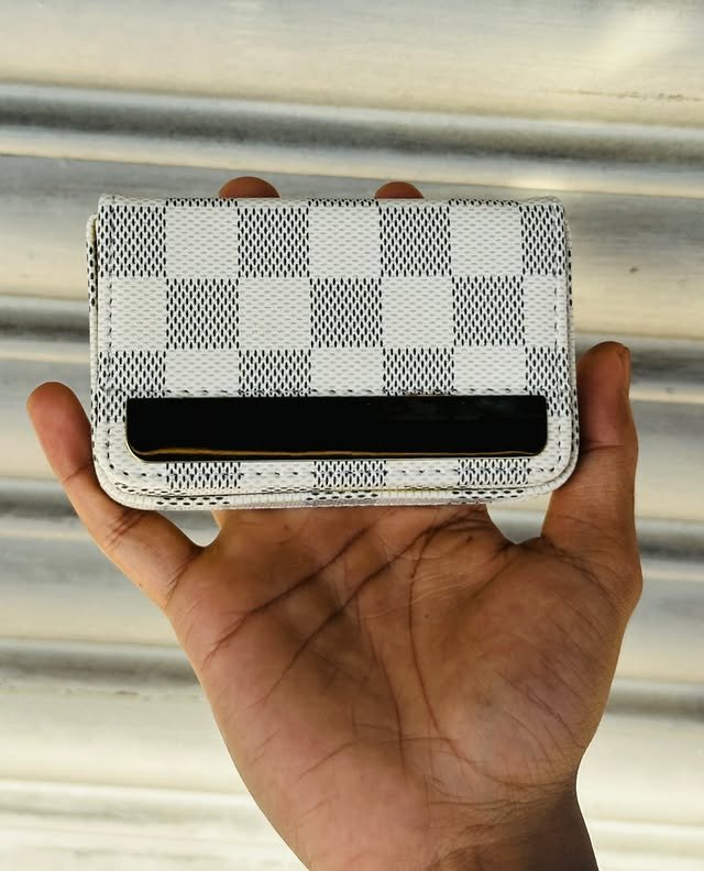 Premium checkered men’s card holder wallet design – Best Mens Accessories Shop In Malappuram